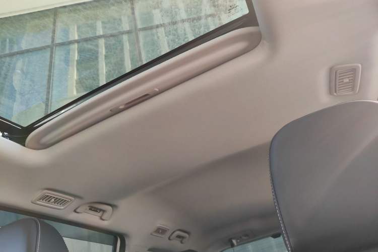 Used GAC Trumpchi M6 2023 PRO 270T DCT Luxury Edition
