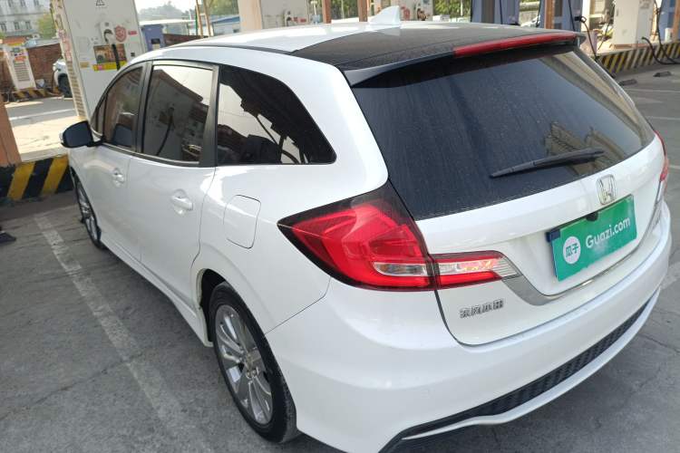 Used Honda Jade 2017 1.8L automatic Comfort version 5 seats
