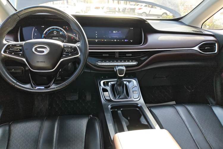 Used GAC Trumpchi M6 2021 270T DCT Elite Edition (7-seater)
