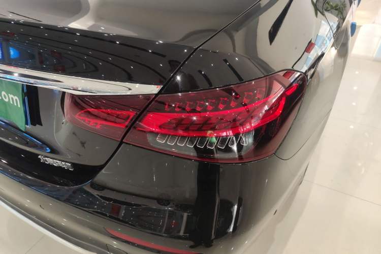 Used Mercedes-Benz E-Class 2023 Restyled E 300 L Sporty and Stylish Edition
