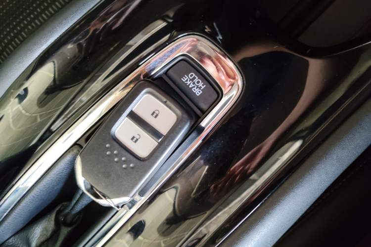 Used Honda Vezel 2017 1.8L CVT Front-Wheel Drive Pioneer Edition
