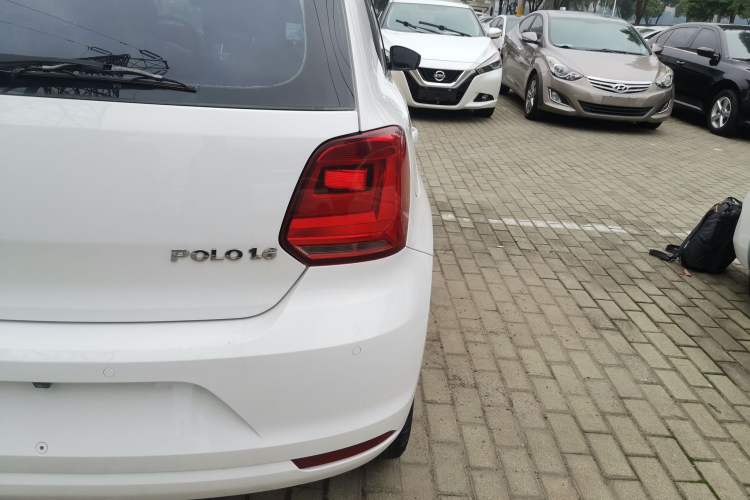 Used Volkswagen Polo 2014 1.6L Automatic Comfort Edition

