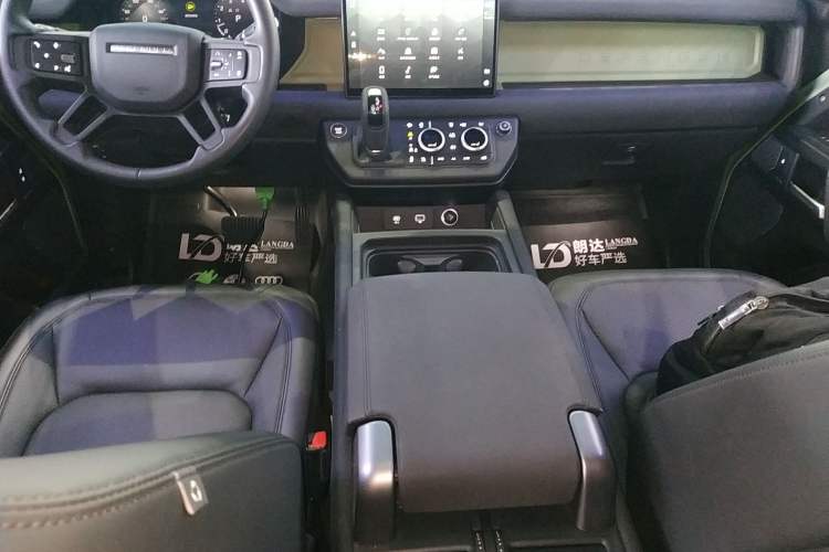 Used Land Rover Defender 2023 110 3.0T P400 75th Anniversary Legend Edition
