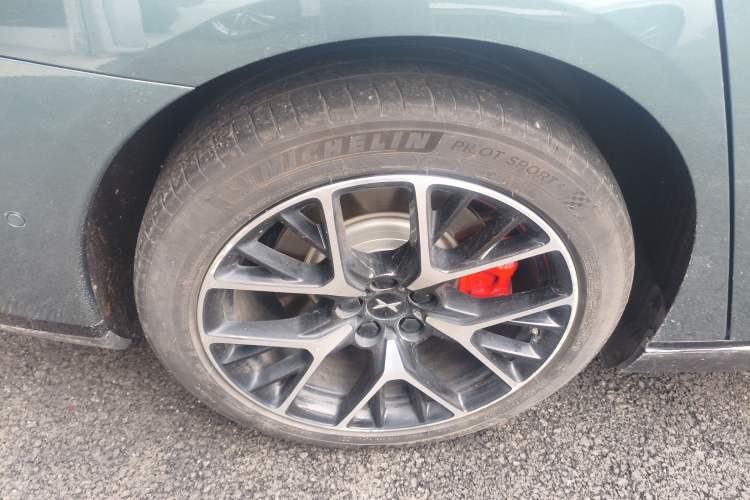 Used XPeng P7 2023 P7i 610 Pengyi Performance Edition
