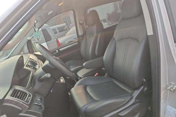 Used SAIC MAXUS G10 2019 Facelift PLUS 2.0T Automatic Elite Edition China VI
