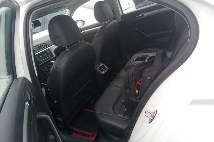 Used Volkswagen Lamando 2017 280TSI DSG Comfort Edition