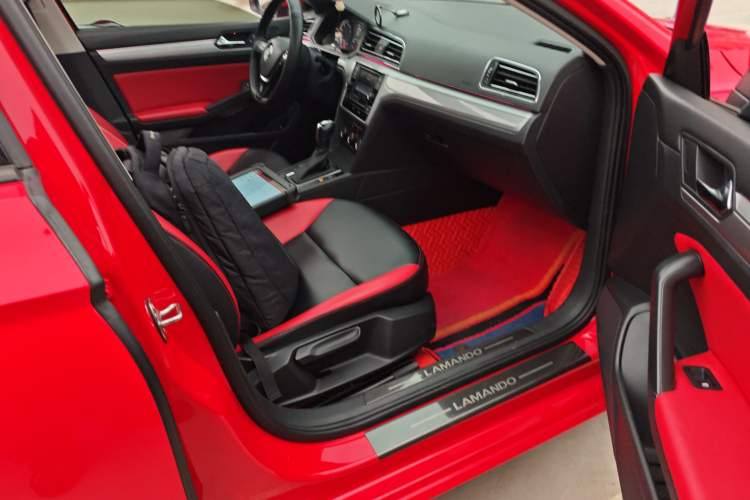 Used Volkswagen Lamando 2019 230TSI DSG Fashion Edition China V Standard