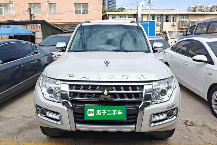 Used Mitsubishi Pajero 2018 V97 3.8L 5-Door GLS Sunroof – Middle East