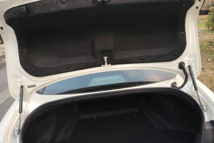 Used Infiniti Q50L 2018 2.0T Comfort Edition China VI Standard
