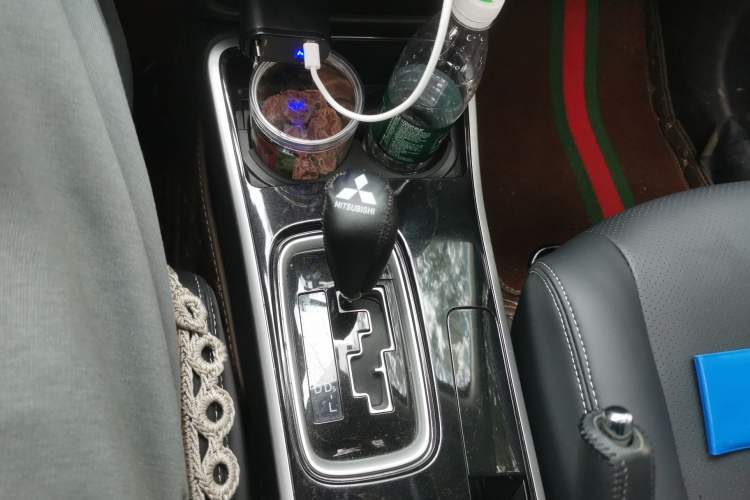 Used Mitsubishi Outlander 2018 2.0L Two-Wheel Drive Glory Edition 5 Seats