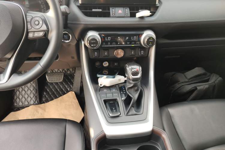 Used Toyota RAV4 2022 2.0L CVT Two-Wheel Drive Fashion Plus Edition
