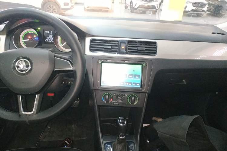 Used Skoda Rapid Spaceback 2018 1.6L Automatic Comfort Edition