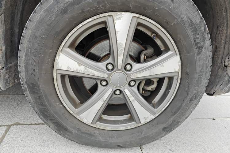 Used Haval H6 2015 Upgraded Model 1.5T Manual Two-Wheel Drive Prestige Version
