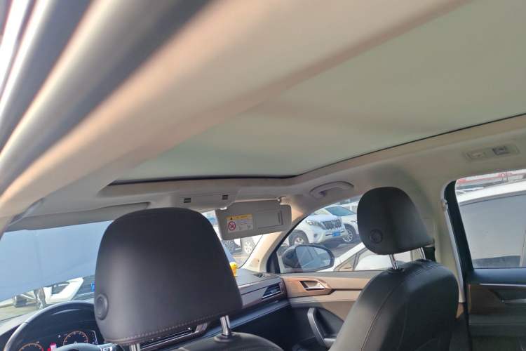 Used Volkswagen Tharu 2019 280TSI Two-Wheel Drive Flagship Edition China V Standard