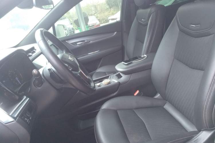 Used Cadillac XT5 2021 28T Tech Edition
