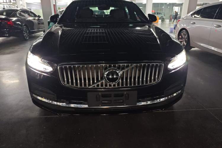 Used Volvo S90 2025 B5 Zhiyi Luxury Edition