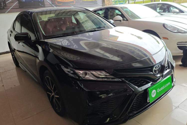 Used Toyota Camry 2021 2.0S FENGSHANG Edition
