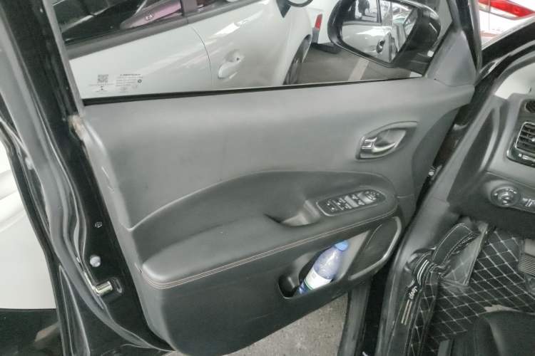 Used  Compass 2020 220T Automatic Elite Edition
