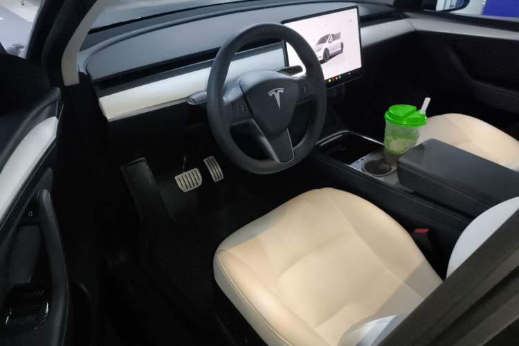 Used Tesla Model Y 2021 Performance High-Performance All-Wheel-Drive Version
