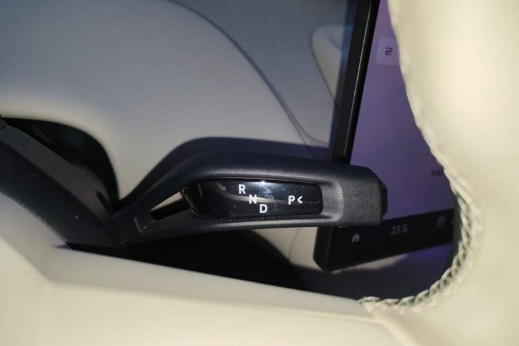 Used  YU7 2025 Ultra-Long Range High-Performance All-Wheel-Drive Max Edition
