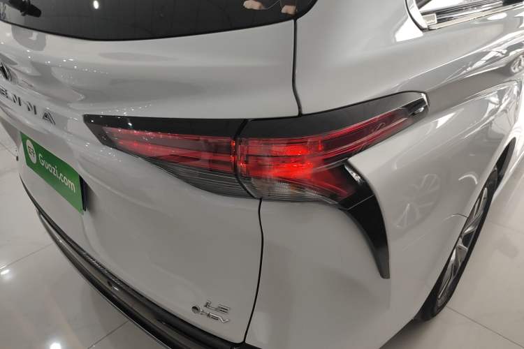 Used Toyota Sienna 2024 2.5L Hybrid Comfort Edition