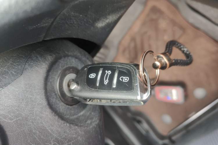 Used Toyota YARiS L Zhi Xian 2016 Revised 1.5E CVT Charming Edition