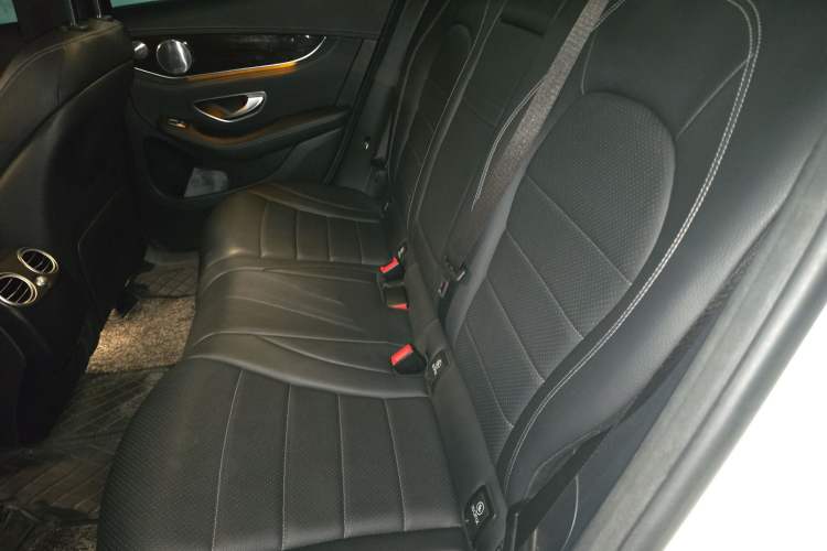 Used Mercedes-Benz GLC 2018 GLC 260 4MATIC Luxury Model