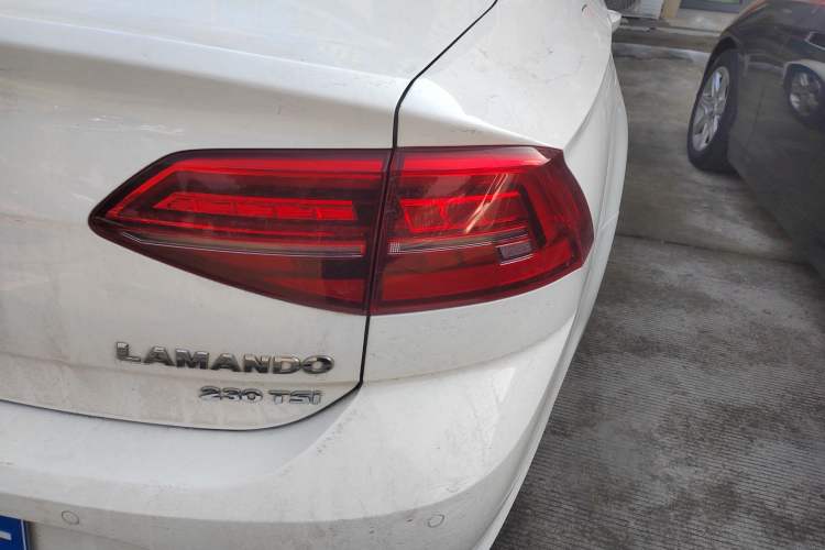 Used Volkswagen Lamando 2019 230TSI DSG Fashion Edition China VI
