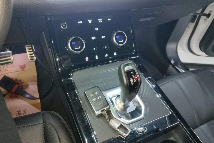 Used Land Rover Range Rover Evoque 2021 Range Rover Velar 249 PS R-Dynamic S Performance Edition