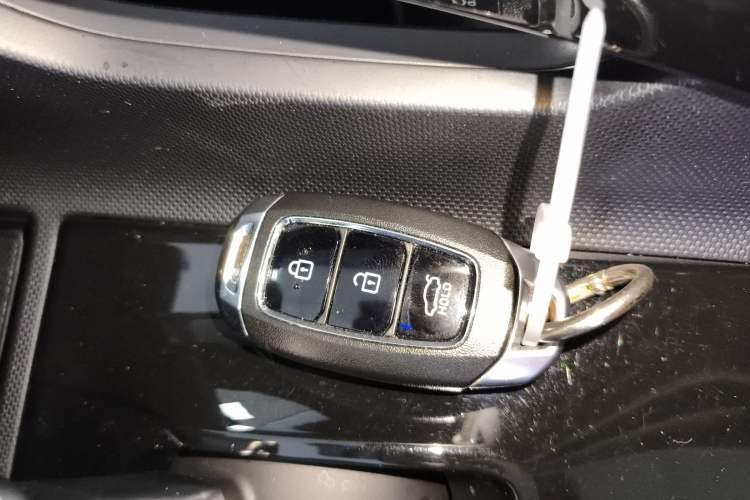 Used Hyundai Elantra 2022 1.5L CVT LUX Prestige Edition