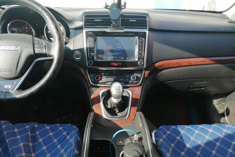 Used Haval H6 2015 Revised Version Sport Edition 1.5T Manual Transmission Two-Wheel Drive Elite Grade