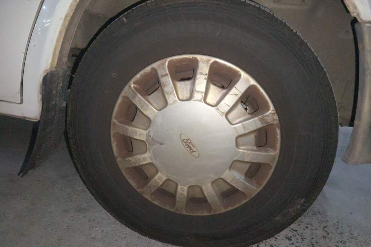 Used Ford Classic Transit 2016 2.8T Diesel Short-Wheelbase 6-Seater Mid-Roof Multifunction Vehicle JX493ZLQ4
