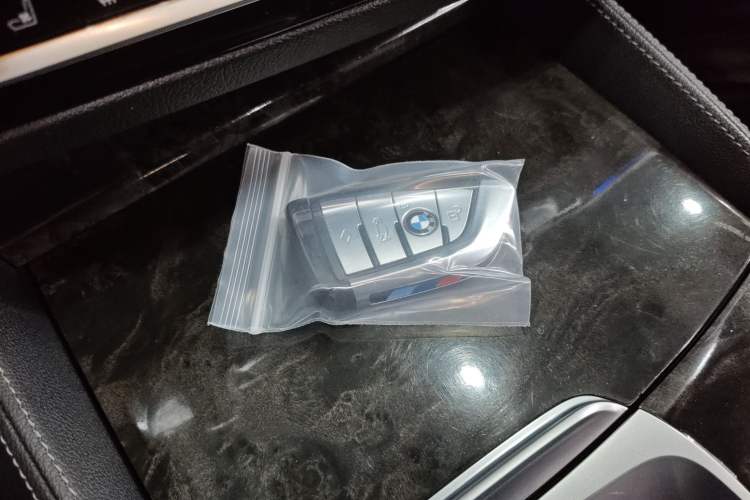 Used BMW 5 Series 2022 Second Facelift 525Li M Sport Package
