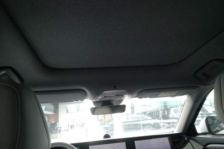 Used VOYAH FREE 2025 318 318 km Rear-Drive Touring Edition
