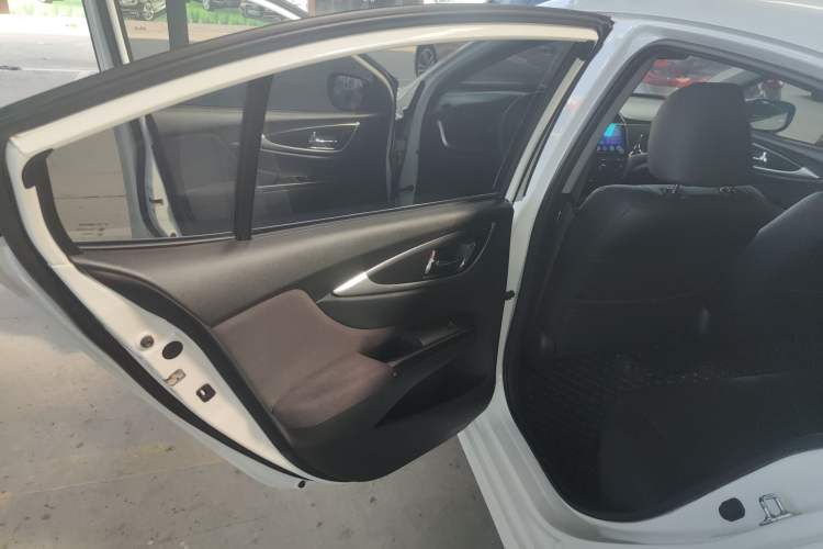 Used Honda Crider 2015 1.8L automatic comfort version
