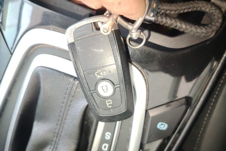 Used Ford Edge 2018 EcoBoost 245 Four-Wheel Drive Titanium 7-Seater
