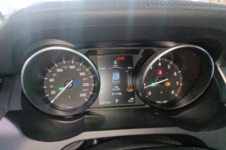 Used Land Rover Range Rover Evoque 2018 240 PS SE Smart Brilliance Edition
