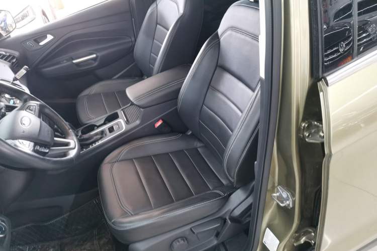 Used Ford Kuga 2018 EcoBoost 180 Two-Wheel-Drive Platinum Edition
