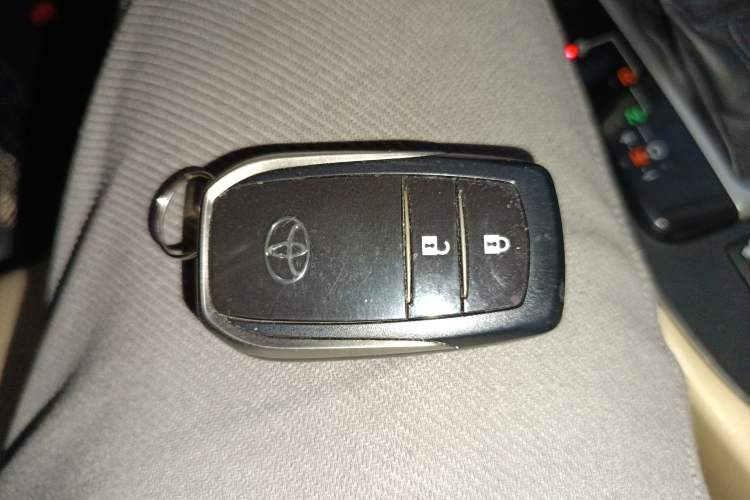 Used Toyota Highlander 2017 2.0T Four-Wheel Drive Luxury Edition 7 Seats
