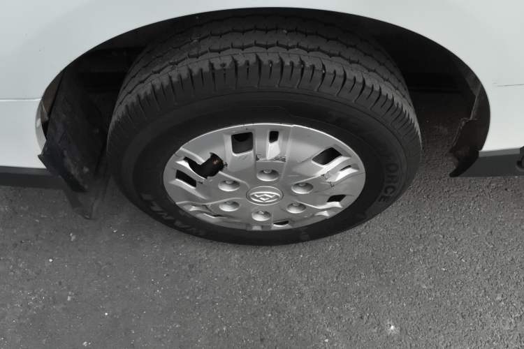 Used SAIC MAXUS Xintu V70 2025 2.0T Automatic Short Wheelbase Ultra-Low Roof Elite Edition – 5/6 Seats