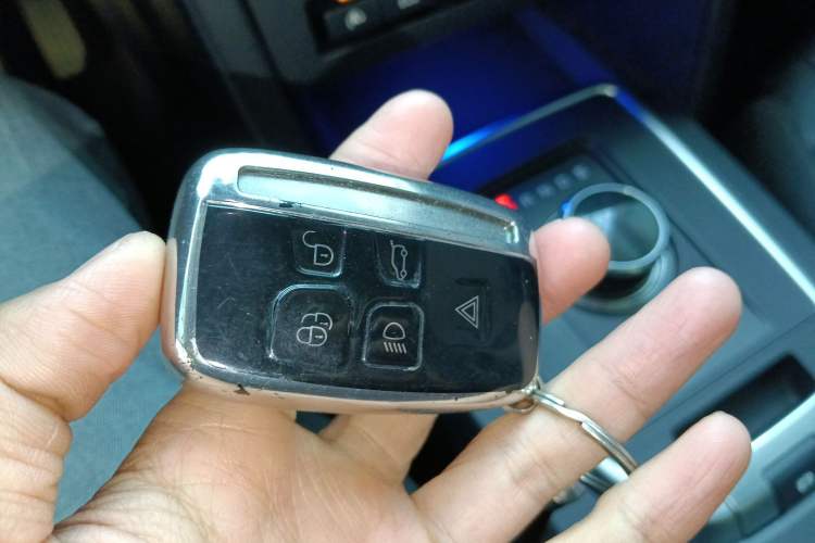 Used Land Rover Discovery Sport 2017 2.0T PURE
