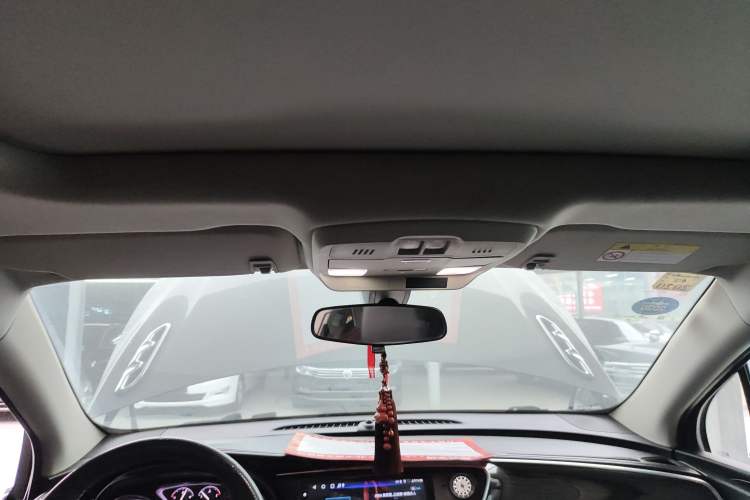 Used Buick Envision 2018 20T Two-Wheel-Drive Elite Model
