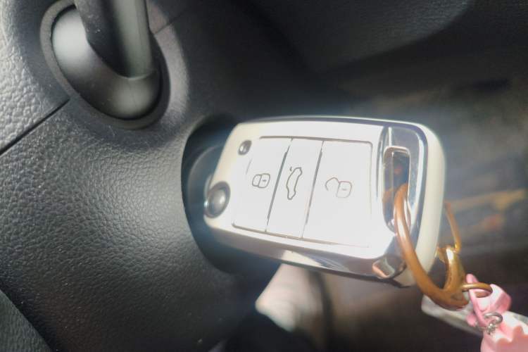 Used Volkswagen T-ROC 2021 Revised Version 280TSI DSG Two-Wheel Drive Elite Connect Edition
