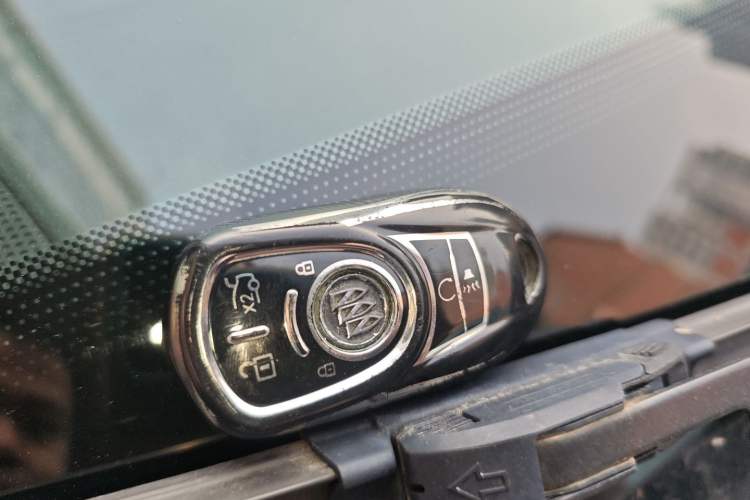 Used Buick Envision 2017 20T Two-Wheel Drive Luxury Model
