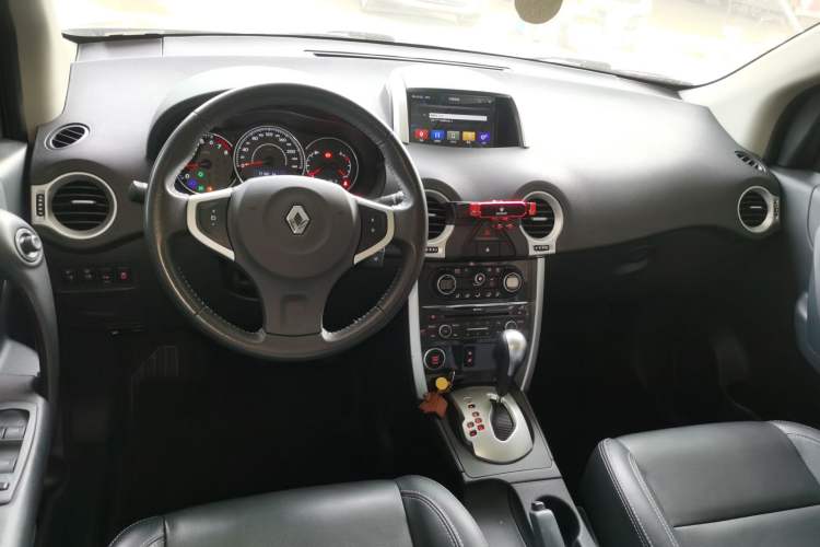 Used Renault Koleos 2014 Revised Version 2.0L Two-Wheel Drive Fashion Edition
