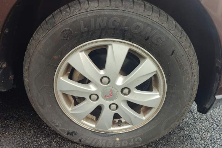 Used Wuling Hongguang 2014 1.2L S Comfort Model China IV