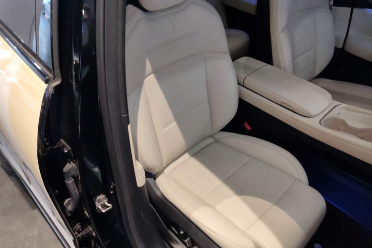 Used Nio ES6 2023 75 kWh
