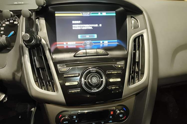 Used Ford Focus 2012 Sedan 1.6L Automatic Fashion Edition
