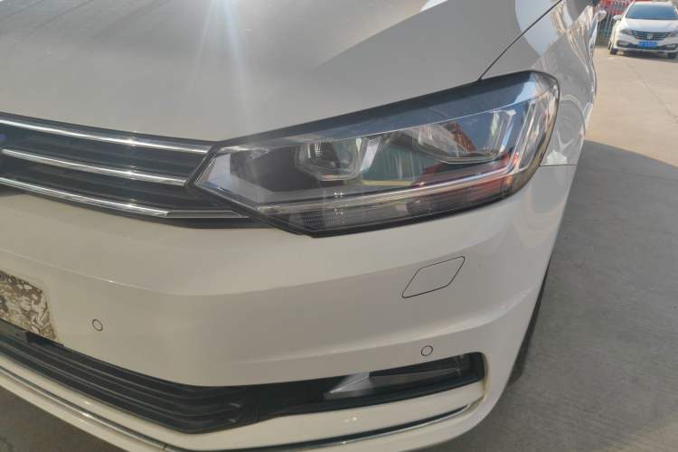 Used Volkswagen Touran 2016 Volkswagen Touran L 280TSI DSG Comfort Edition
