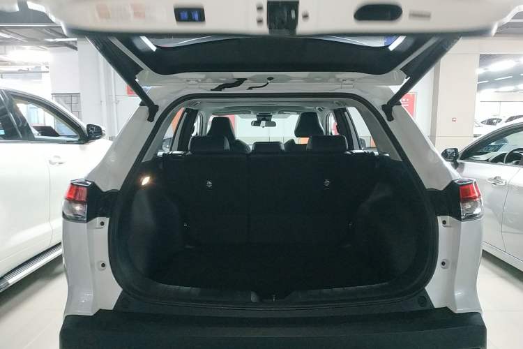 Used Toyota FRONTLANDER 2022 2.0L CVT Luxury PLUS Edition
